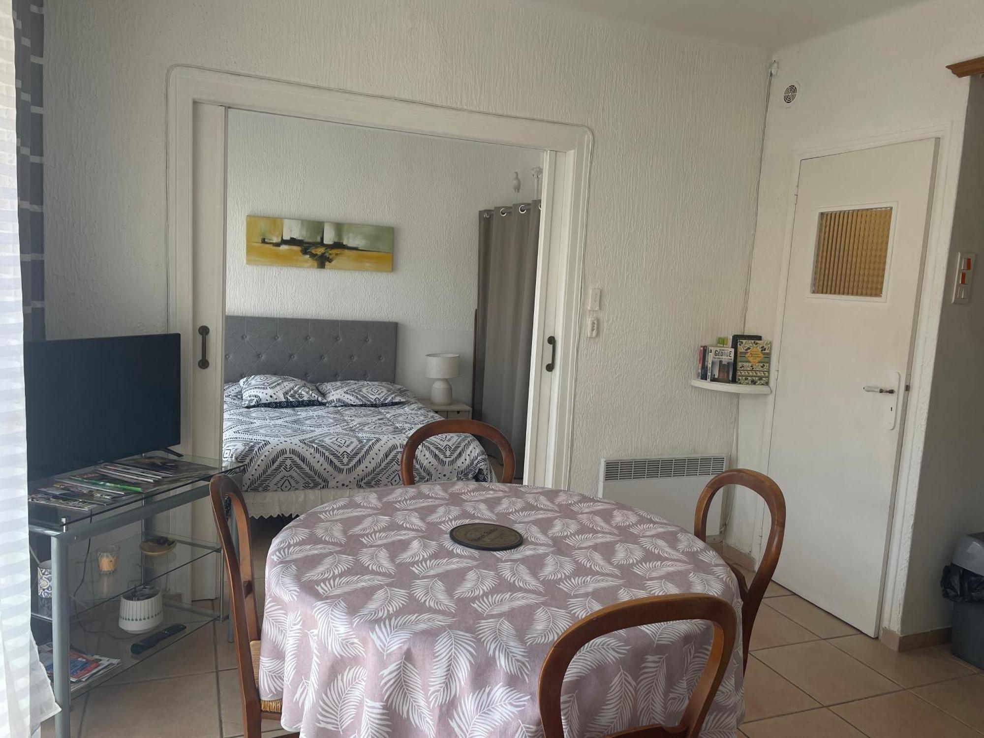 Appartement A Avec Balcon A 200m Du Port *